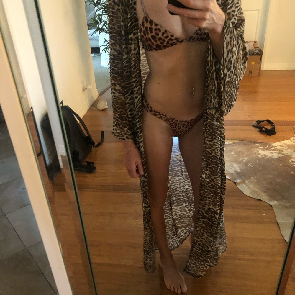 Monica hansen NWT leopard bikini  👙 - Picture 8 of 16